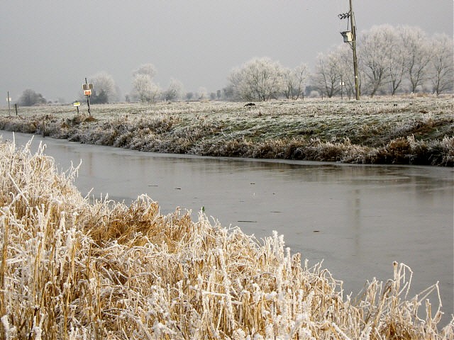 Sowy River in winter, near Othery